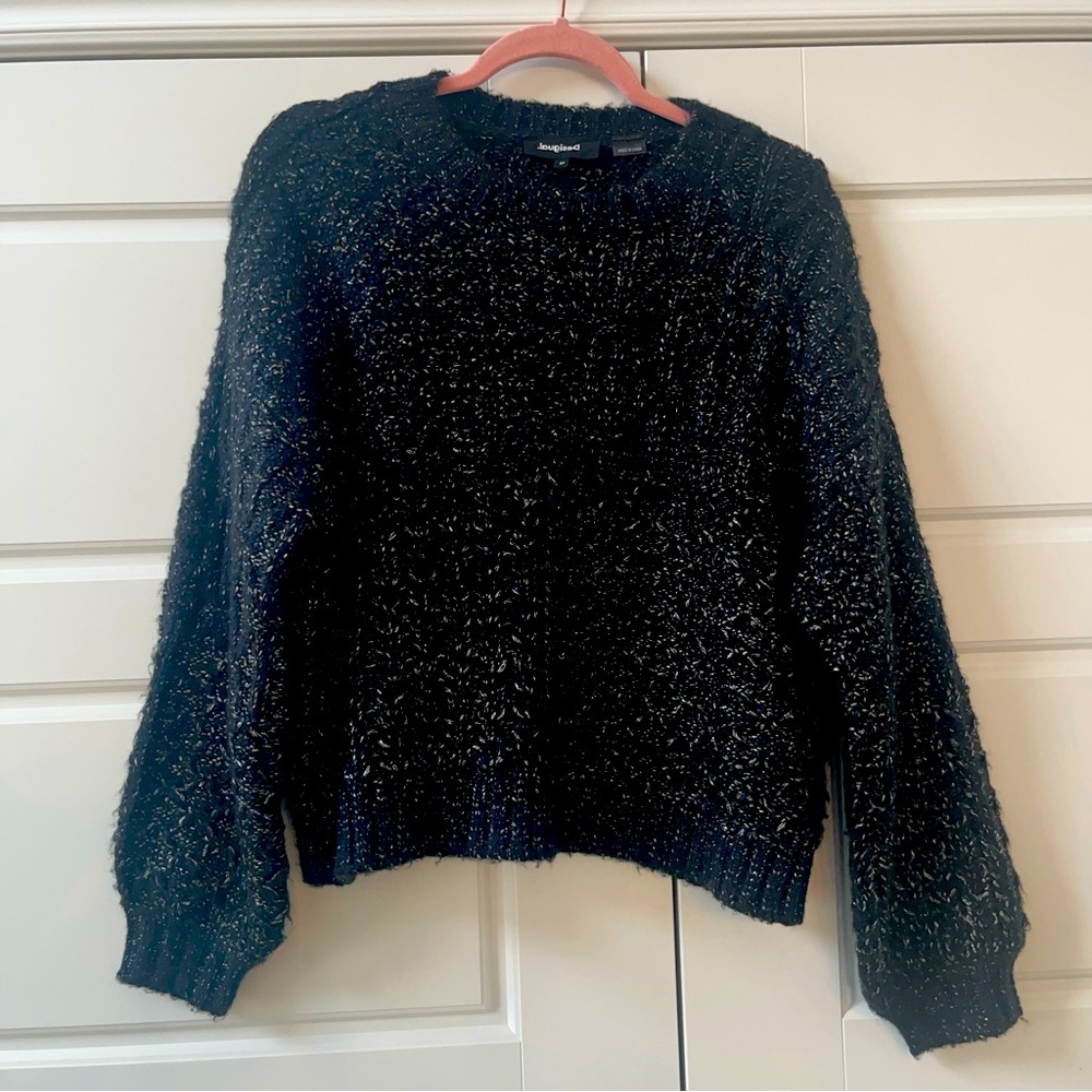 Desigual Sweater size Medium